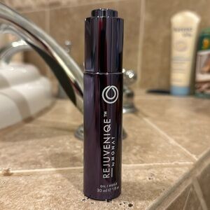 Monat rejunveniqe oil treatment